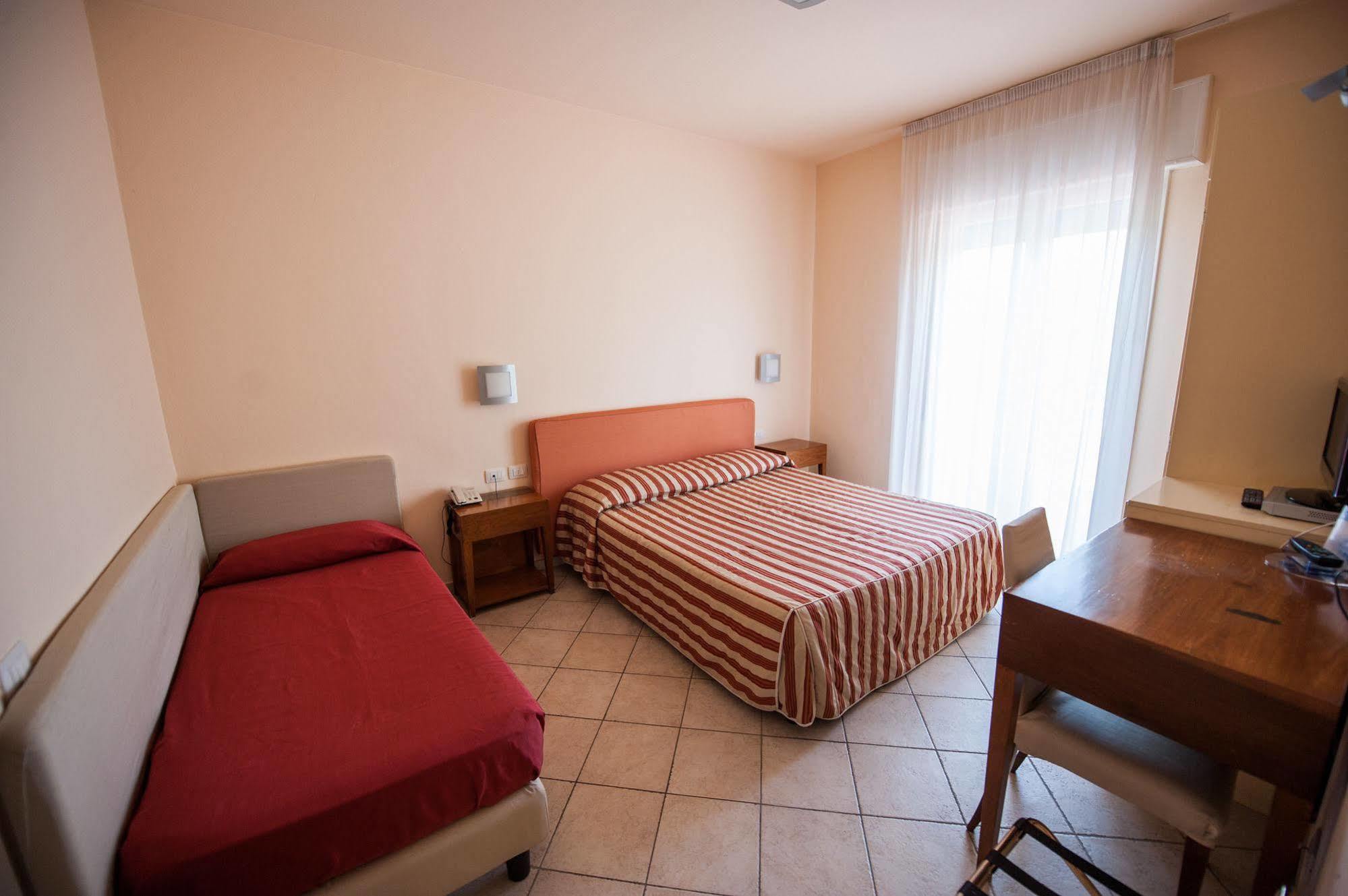 Alba Hotel Marina di Ravenna Exterior photo